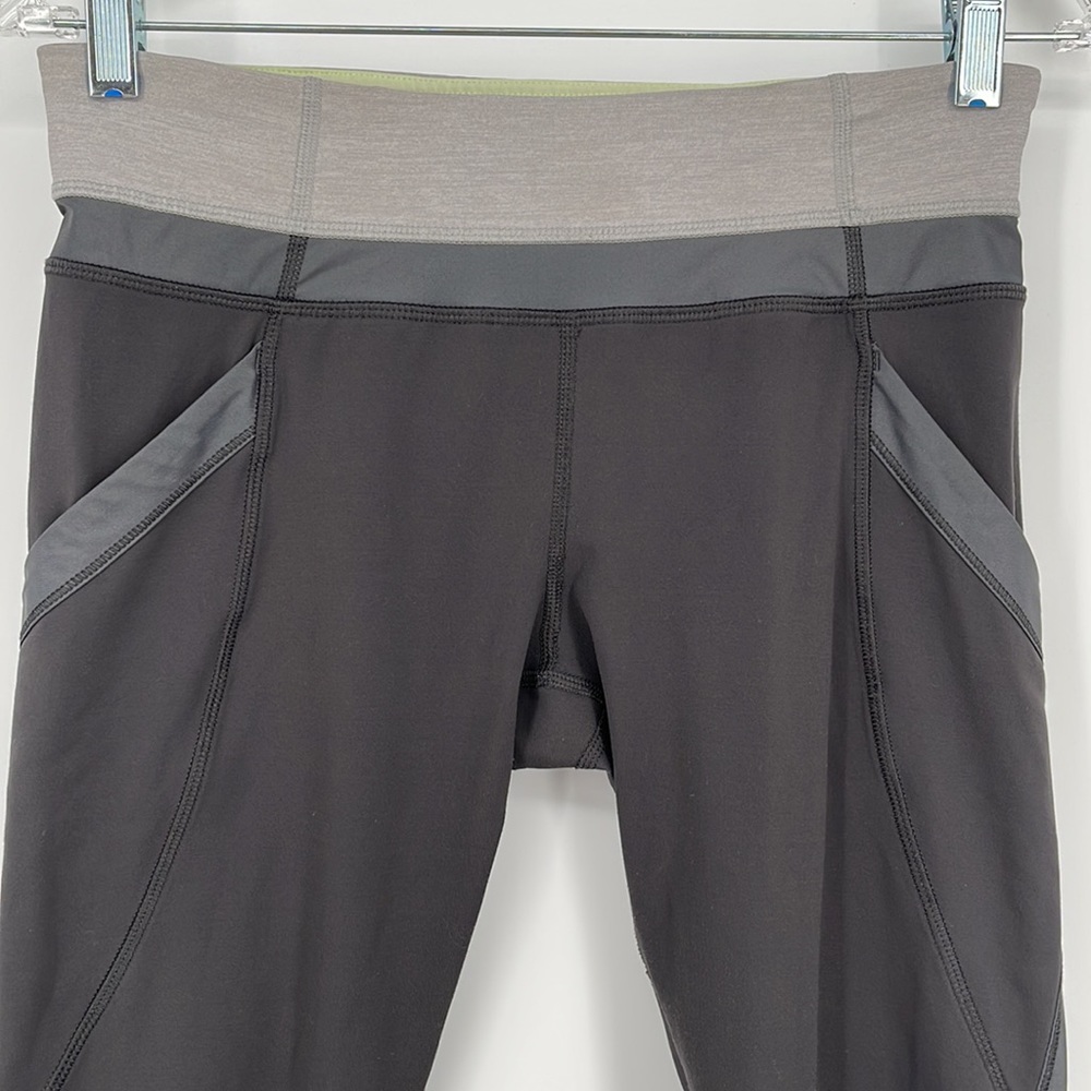 Lululemon Chase Me‎ Crop size 6 Gray